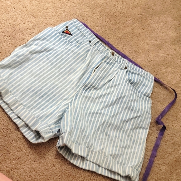 Striped shorts - Picture 1 of 7